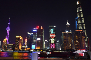 Shanghai's unique water and land transportation experience